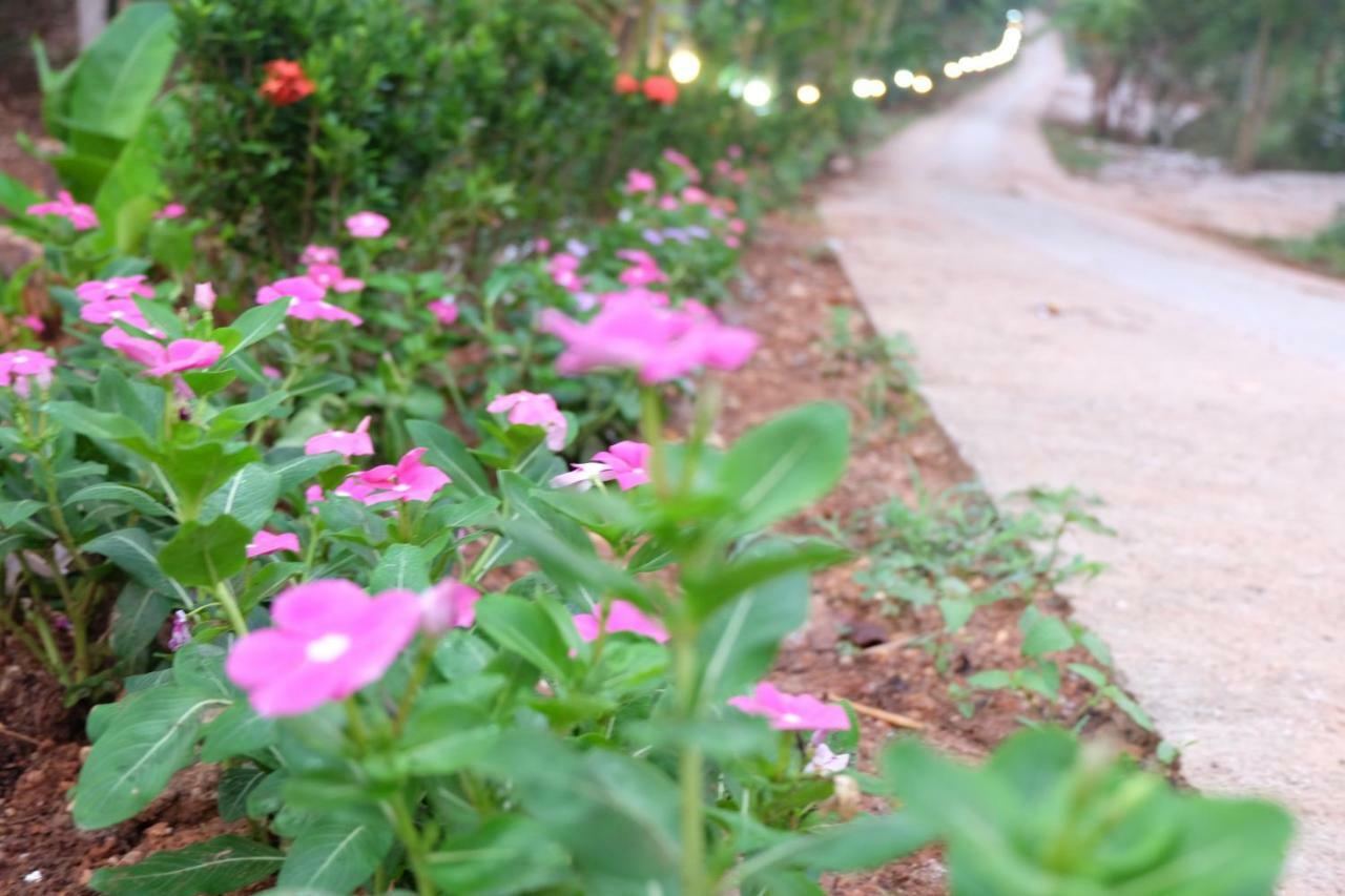 Tararin Hindad Hot Spring Resort Thong Pha Phum Exterior photo
